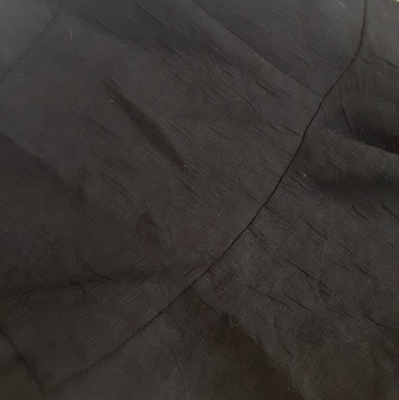 Black Ruffle Skirt Textured Cute Size 2 - Picture 7 of 7